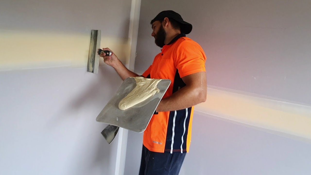 How to Apply Drywall Mud Fast Like a Pro (NEW HOME BUILD)
