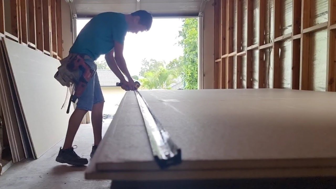How Drywall Construction Crews Install Ceilings in 5 Minutes