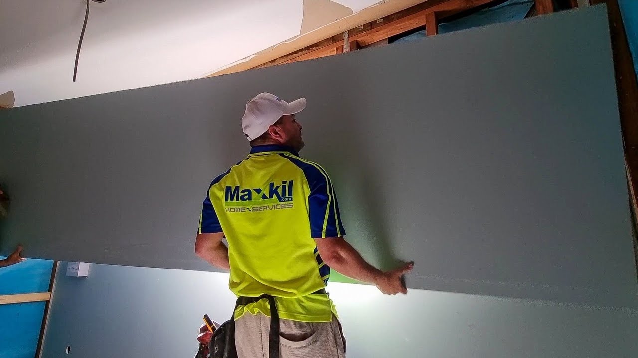 Drywall Installation in Bathroom Using Water Resistant Plasterboard